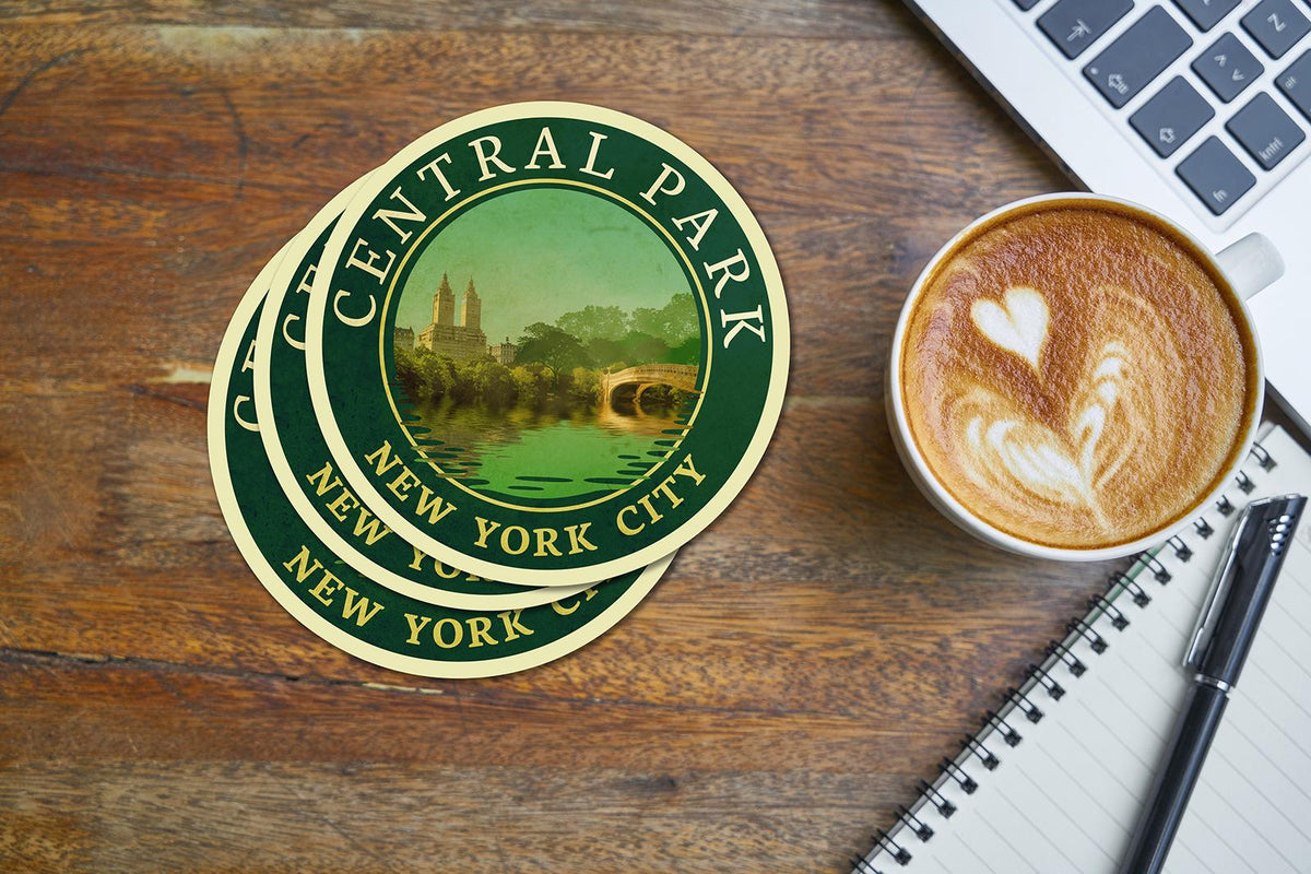 Central Park Travel Sticker: Vintage-style New York Suitcase Decal