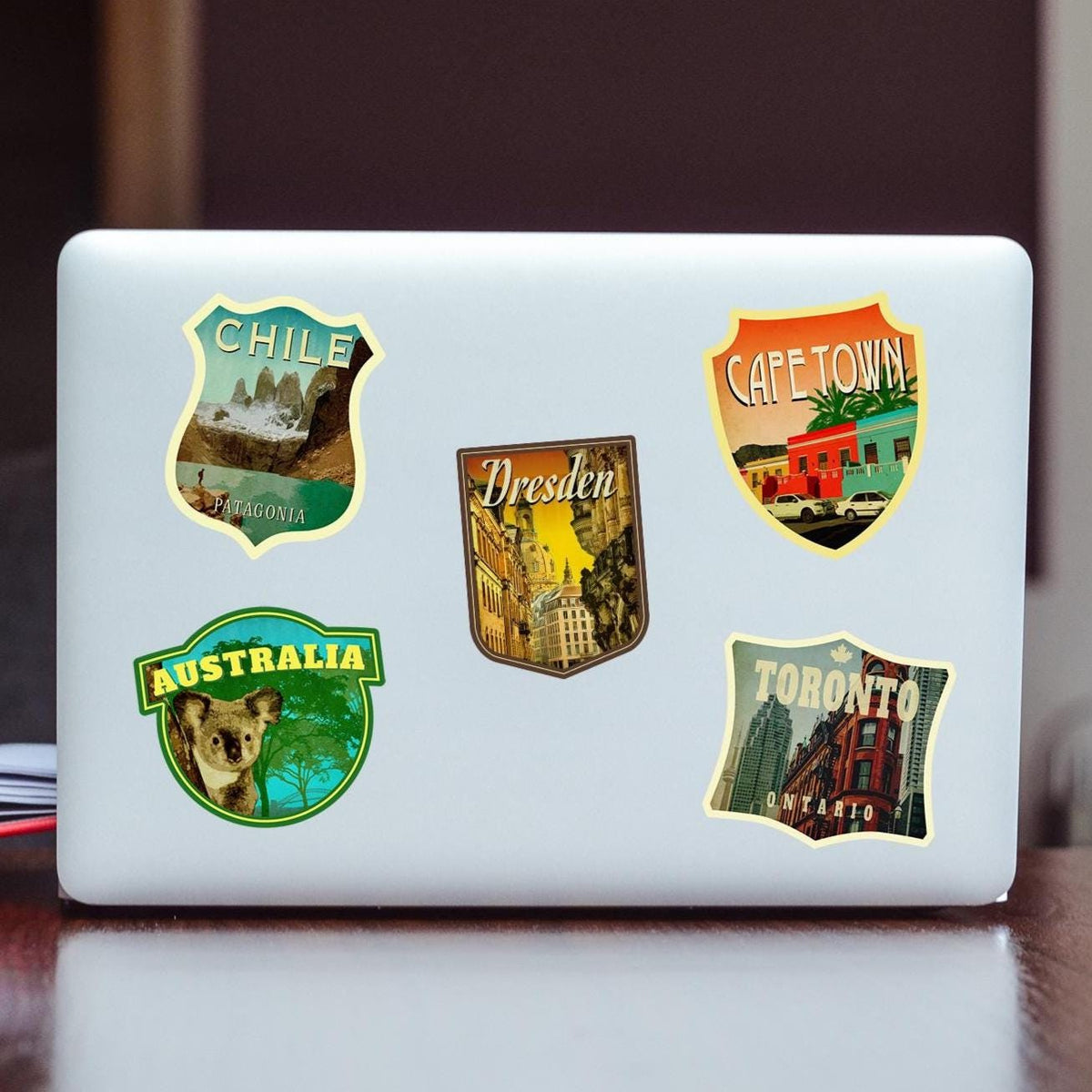 Dresden Travel Sticker: Vintage-style Suitcase Decal